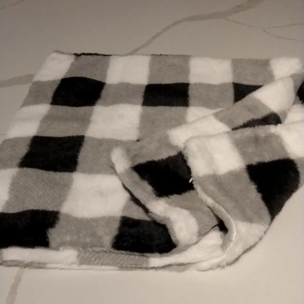 Buffalo Print fur‎ Pillow Covers black/white/gray 18x18
